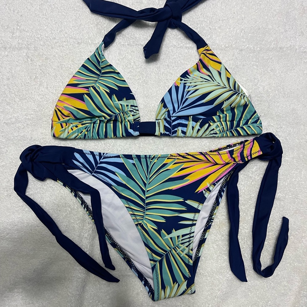 Cupshe Navy and Yellow Leaf Bikini Set
